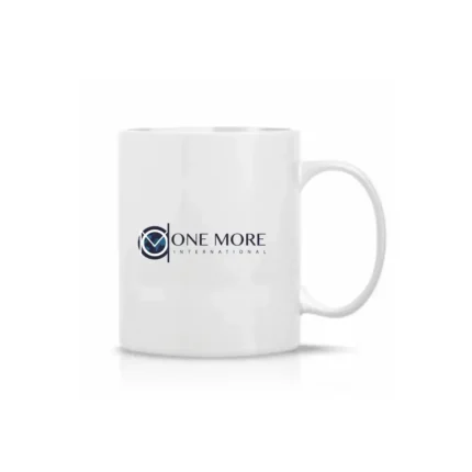 One More logolu seramik kupa bardak ile çay ve kahve keyfini şıklıkla buluştur. Ergonomik tasarımı ve estetik görünümüyle her yudumda fark yarat!